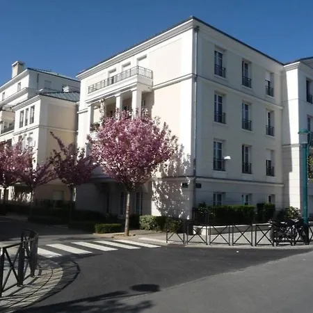 5 Min - Place D'ariane - Parking Gratuit