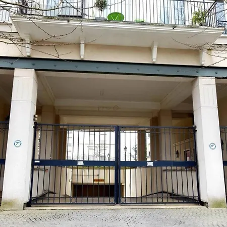 5 Min - Place D'ariane - Parking Gratuit
